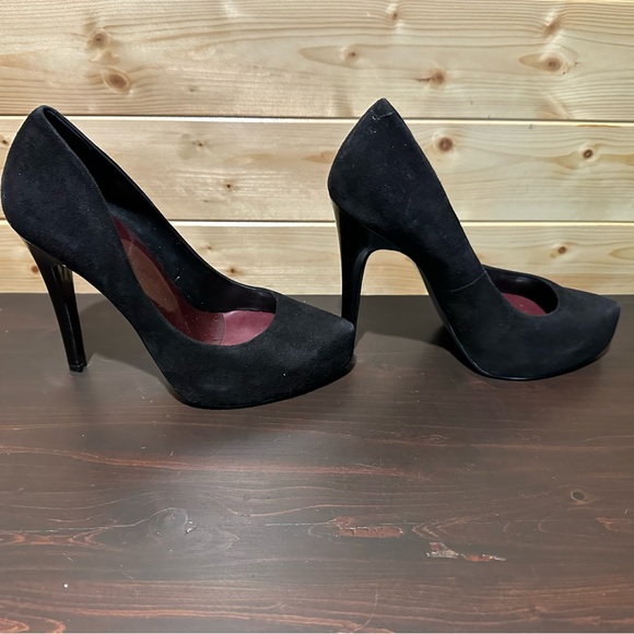 Jessica Simpson Black Suede Pumps Size 6 - Picture 5 of 7